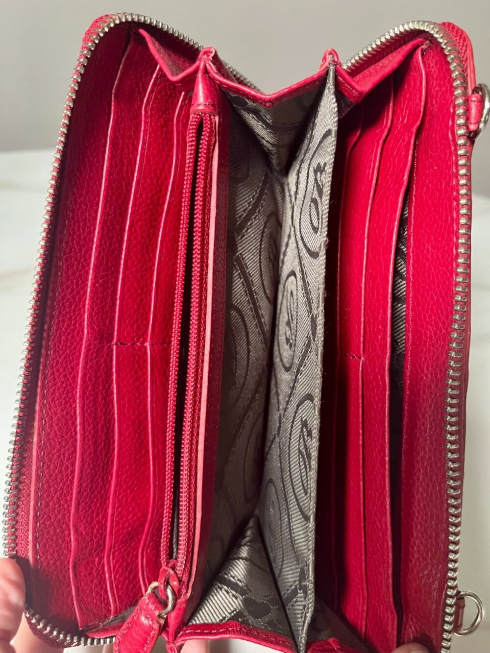 Brighton Córdoba Embossed Leather Organizer Wallet Crossbody - Picture 15 of 16